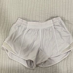 Lululemon shorts like new size Tall 6